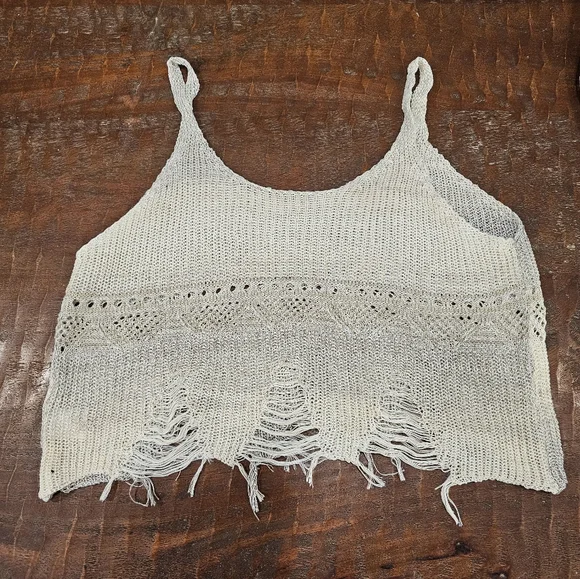 Distressed Crochet Ombre Tank - Picture 2 of 8